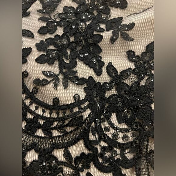 Alice and Olivia black sequin mesh shorts size 4, NWOT - Picture 5 of 10